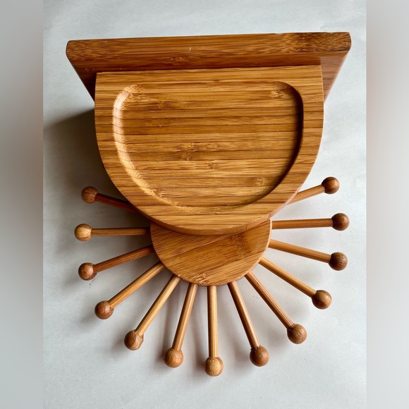 Wooden Wall Mounted Revolving Tie/Necklace Rack/Carousel - Picture 1 of 4